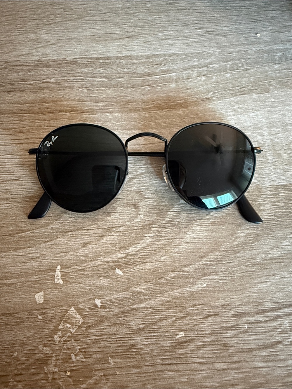 Ray-Ban Round Metal Sunglasses in Black